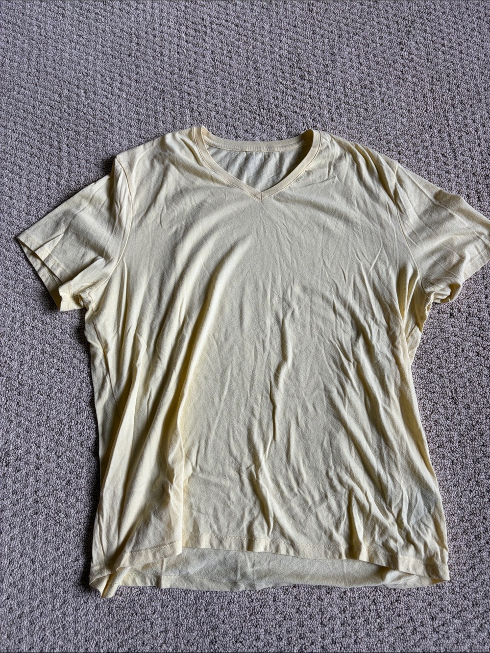 Banana Republic Pale Yellow V-Neck Short Sleeve Tee